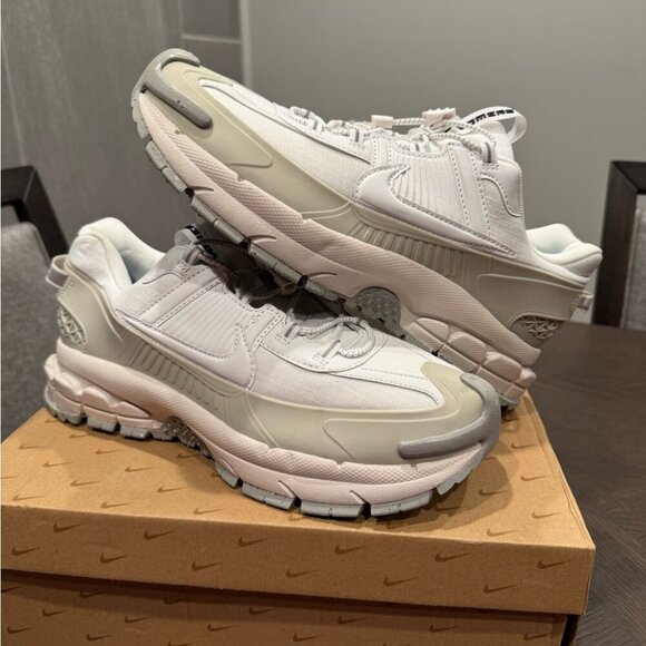 Nike Other - Nike Vomero Roam